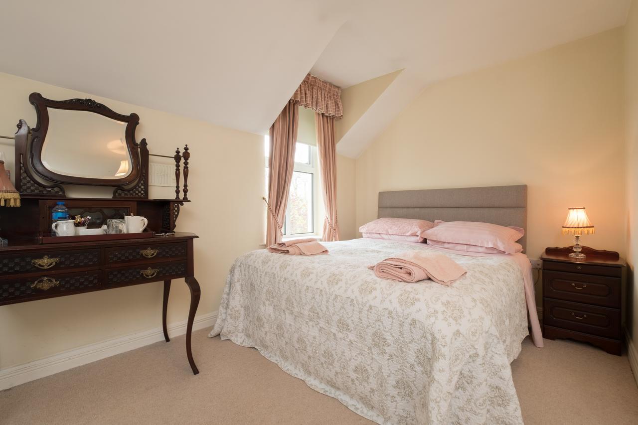 Ashwood House Bed and Breakfast Corrandulla Exteriör bild